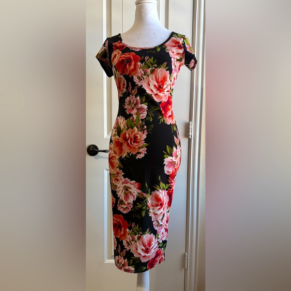 A’Gaci floral bodycon midi dress nwt